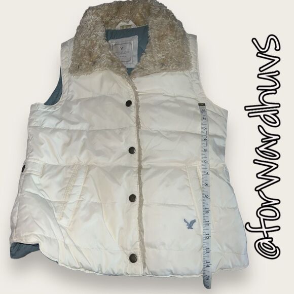 American Eagle Outfitters Puffer Vest - Down Filler - Size Medium - Picture 11 of 13